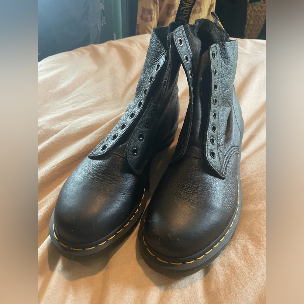 Dr. Martens 1460 Pascal Virginia Leather